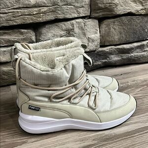 Puma winter boots/9.5